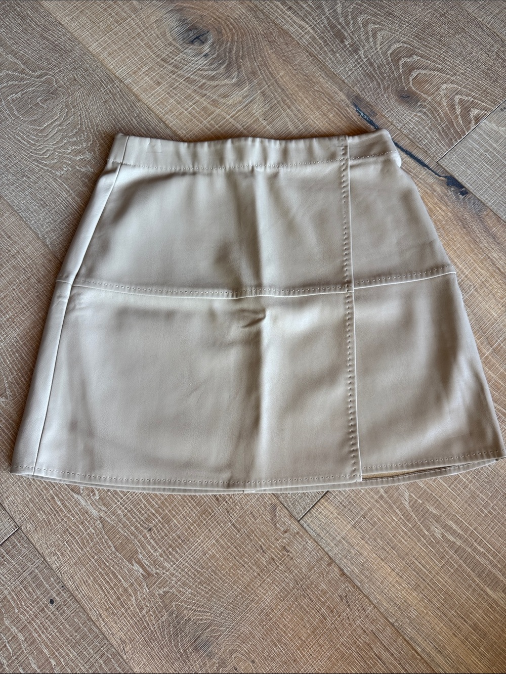 Max Studio Beige Faux-Leather Mini Skirt exc Small